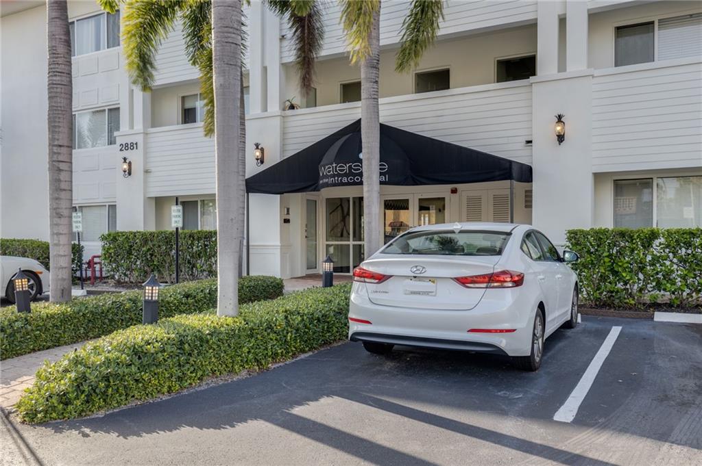 WATERSIDE ON THE INTRACOA - Residential Lease