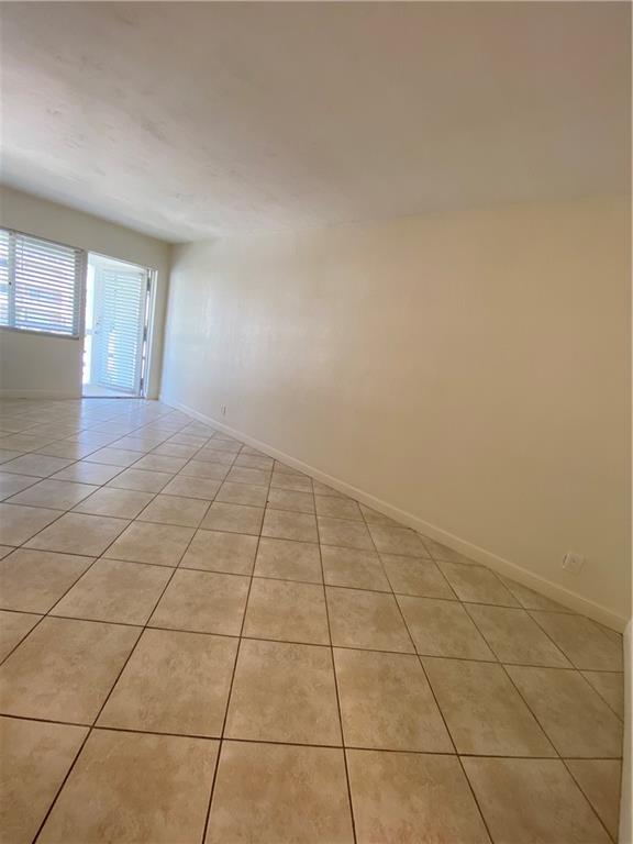 WATERSIDE ON THE INTRACOA - Residential Lease