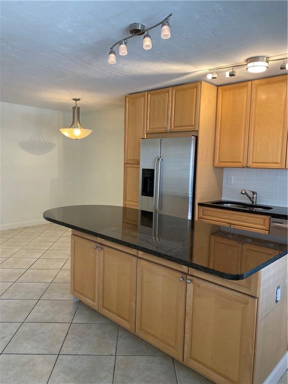 WATERSIDE ON THE INTRACOA - Residential Lease