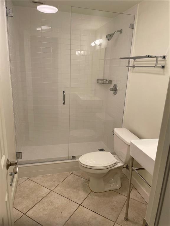 WATERSIDE ON THE INTRACOA - Residential Lease