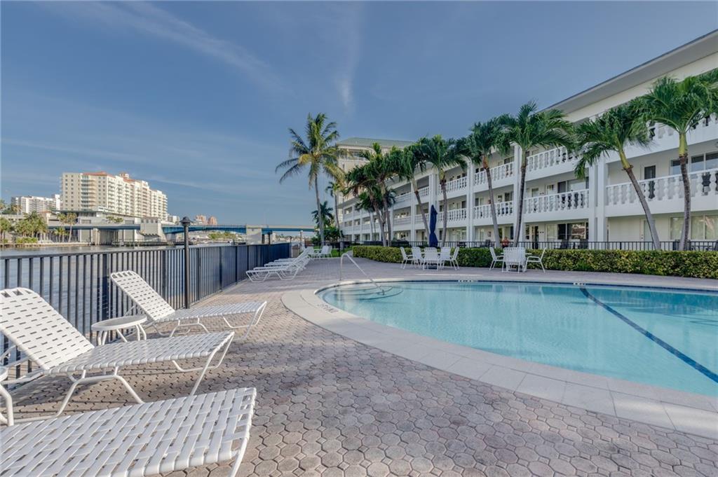 WATERSIDE ON THE INTRACOA - Residential Lease