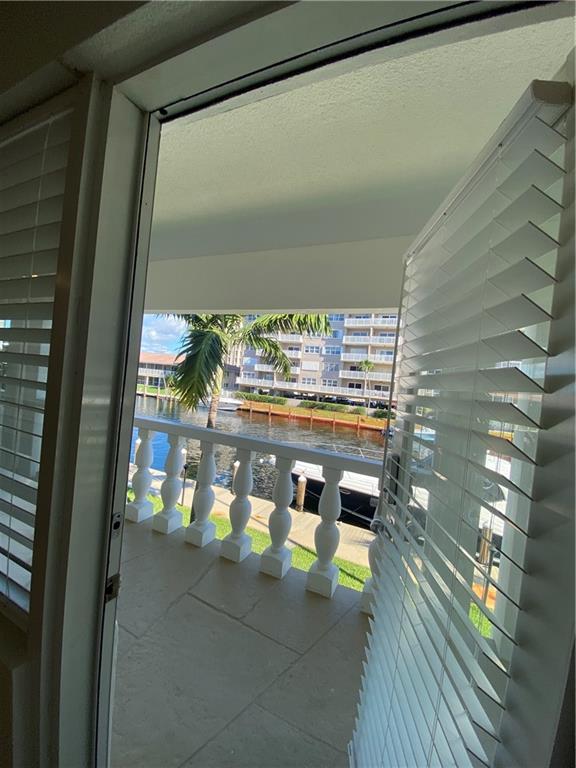 WATERSIDE ON THE INTRACOA - Residential Lease