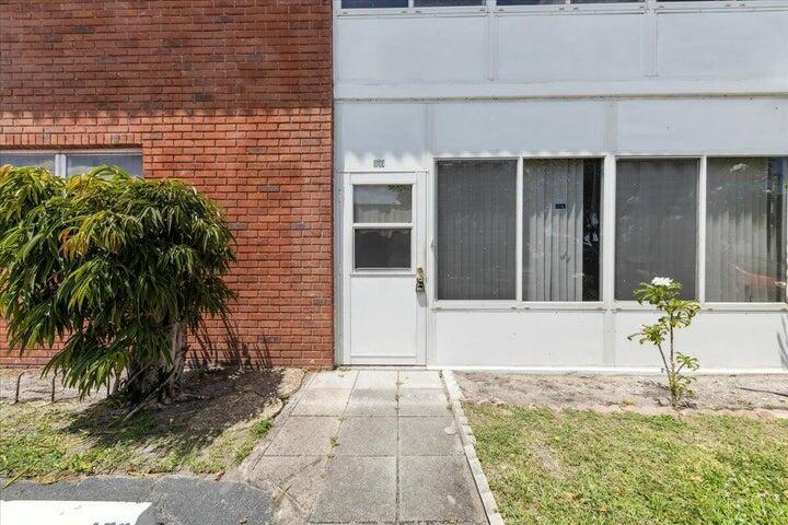 CASTLE APARTMENTS 7 CONDO - Residential