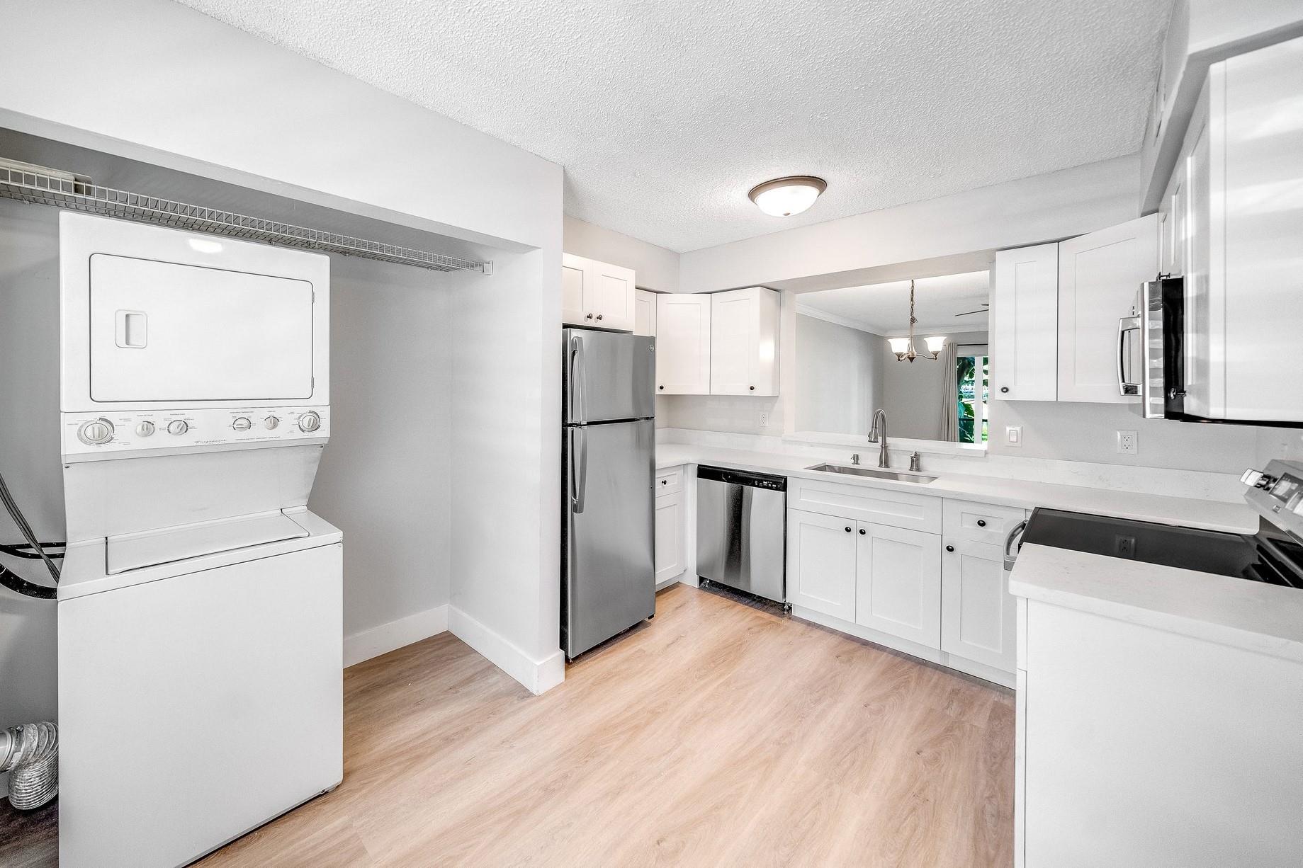 2214 S Cypress Bend Dr 106