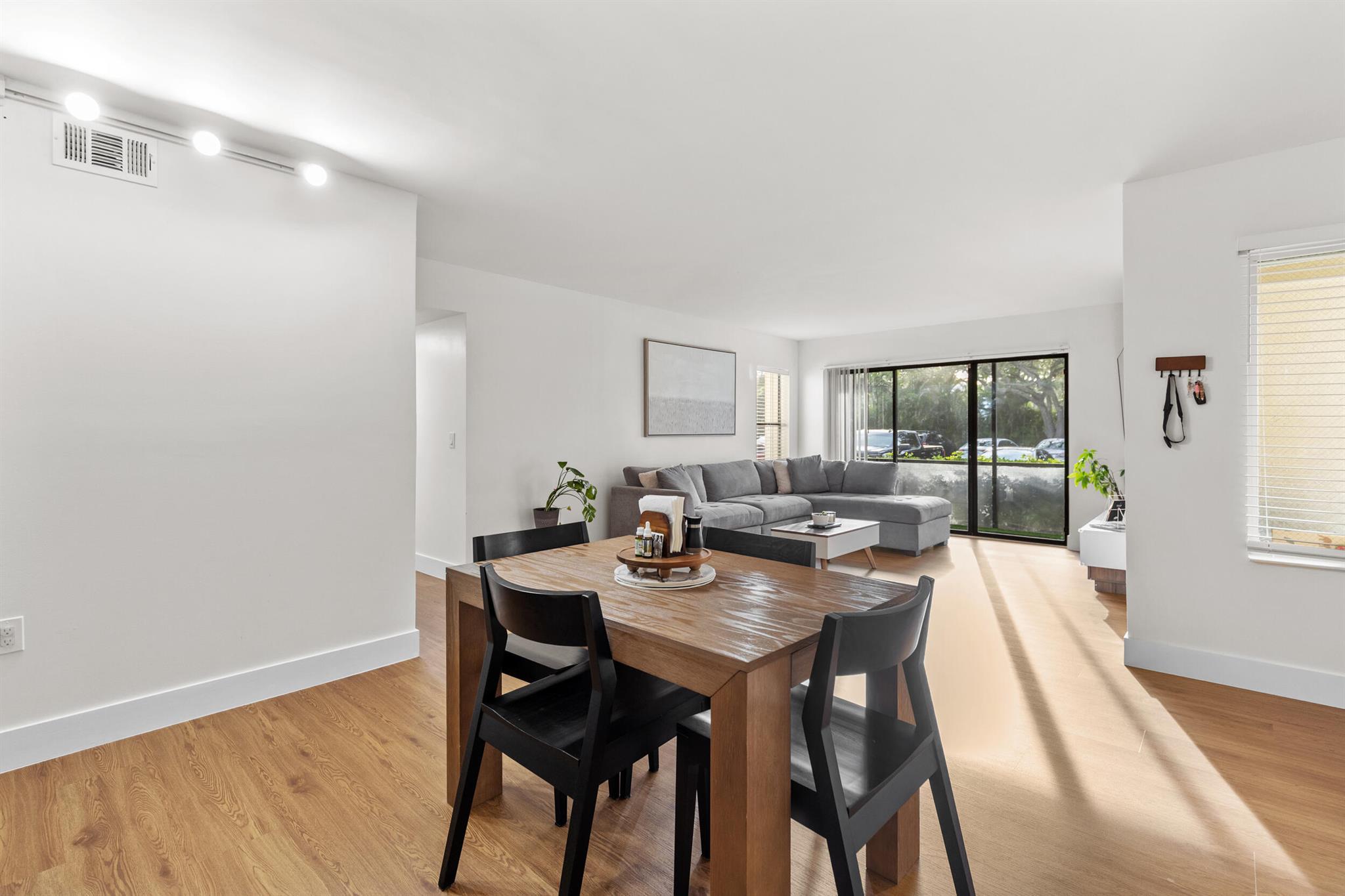 PINE RIDGE NORTH VILLAGE - Residential