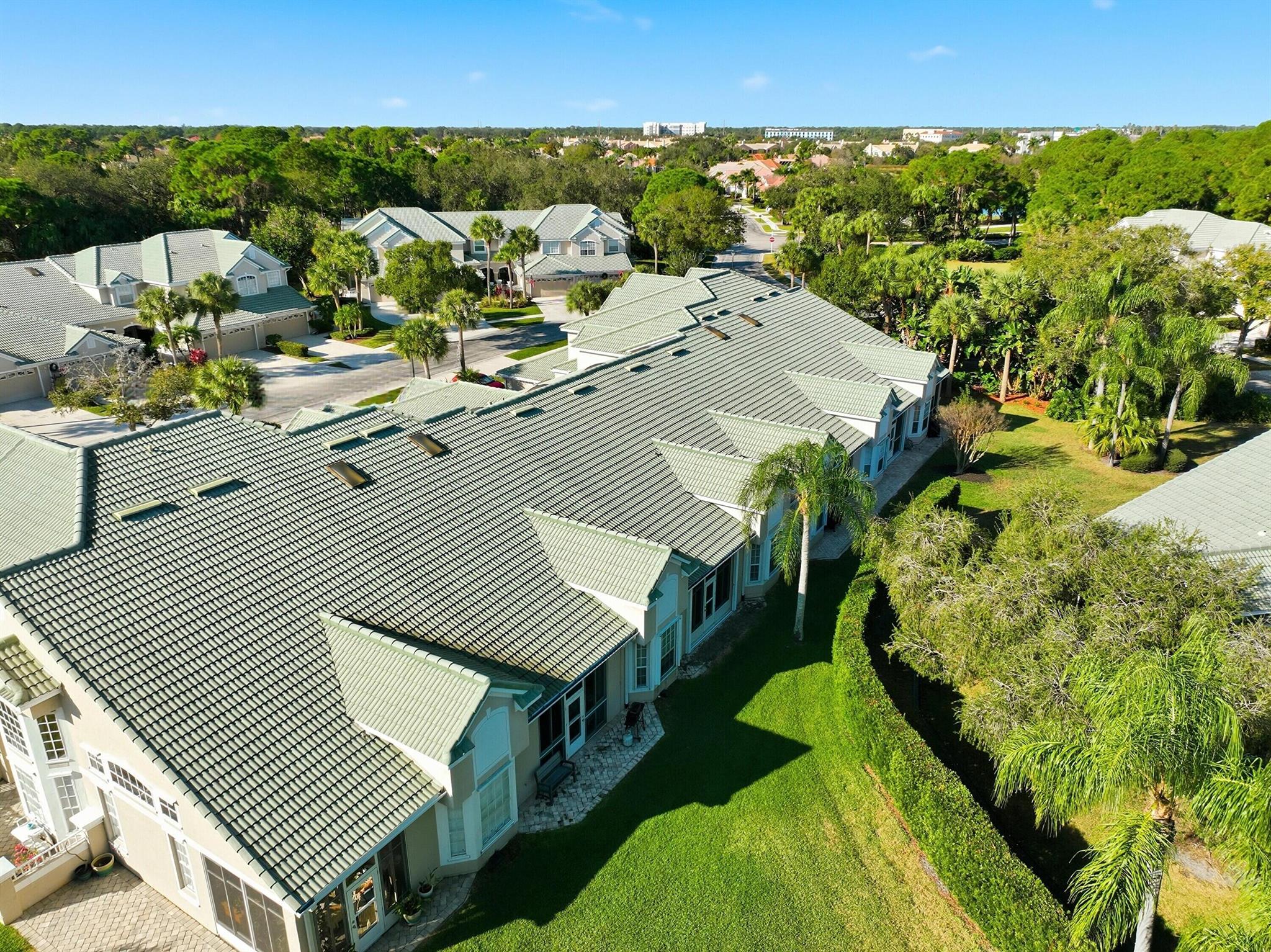 HARBOUR ISLES AT LAKE CHA - Residential