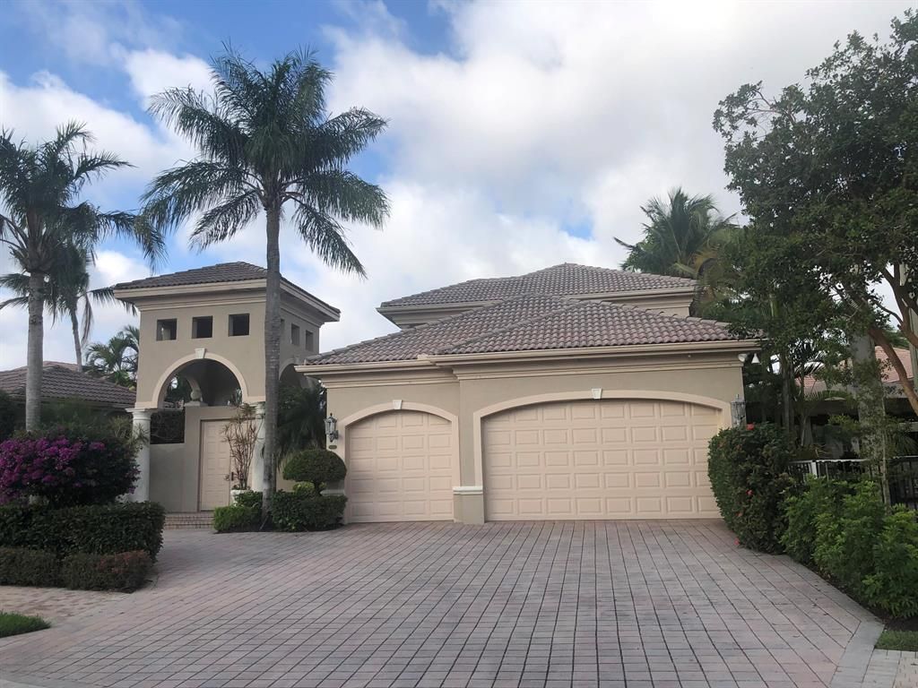 Photo of 125 Vintage Isle Lane, Palm Beach Gardens, FL 33418 (MLS # R10696912)