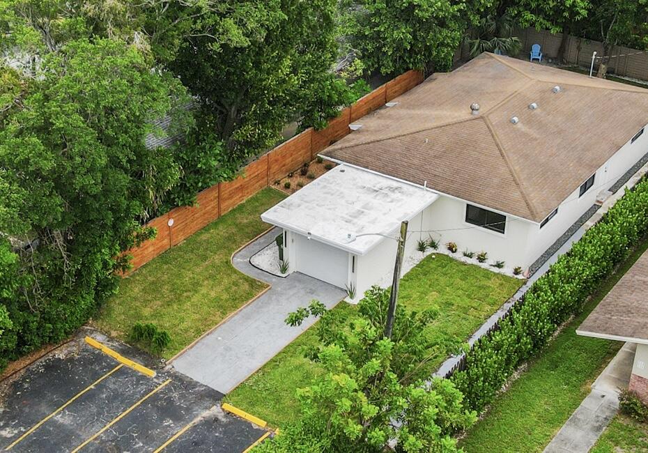210 SW 11th Street 1-2