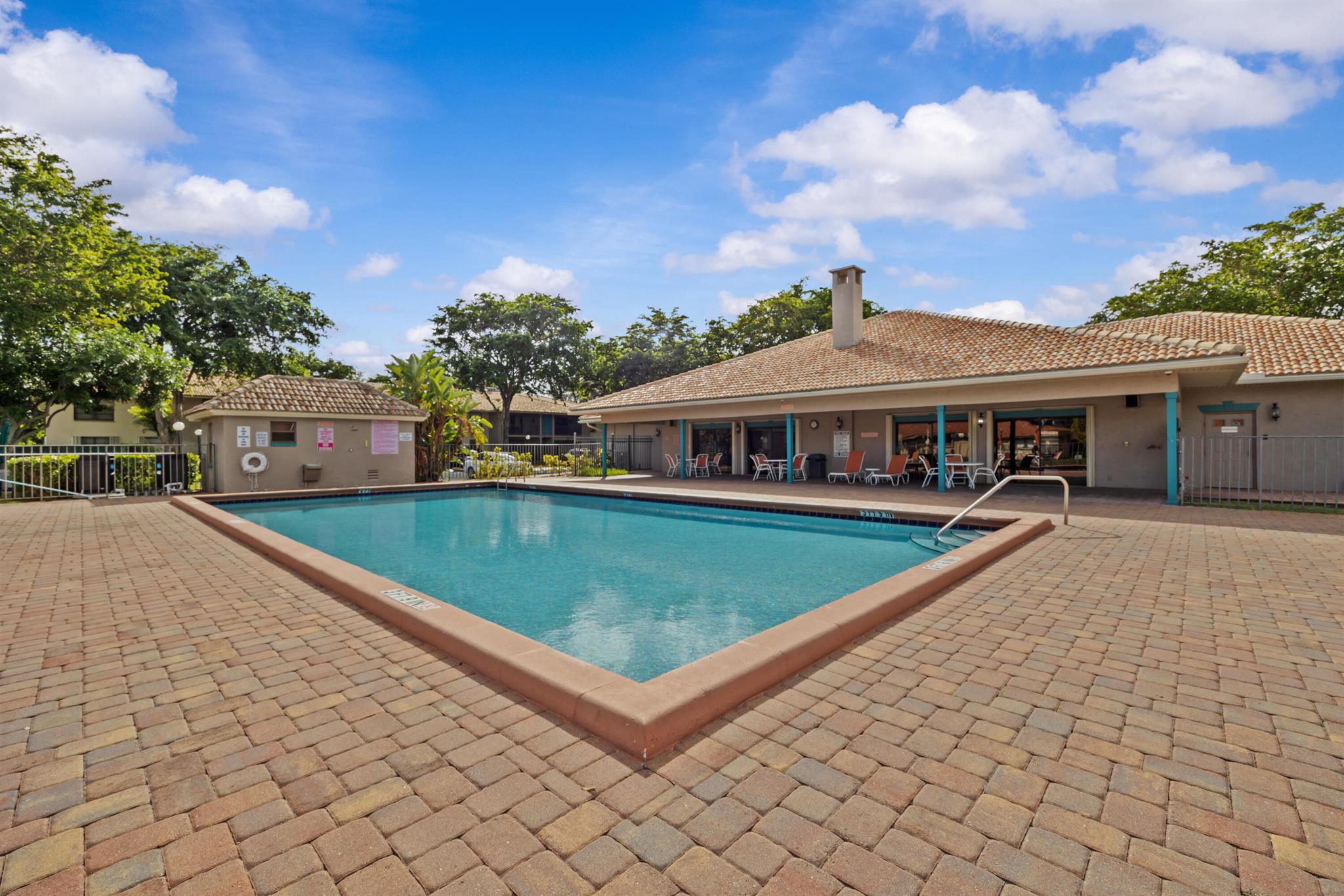 BENT TREE GARDENS WEST CO - Residential