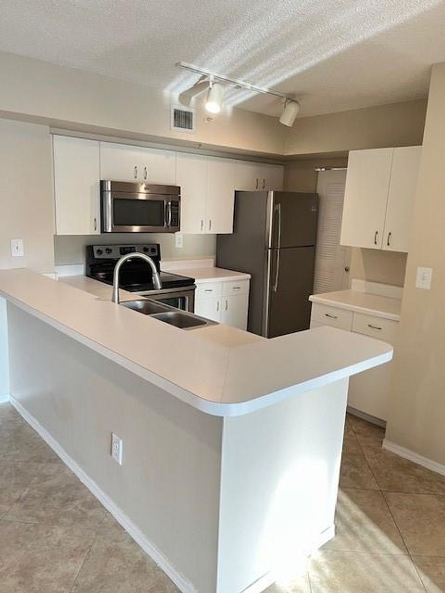 Modern condo for rent w/ stainless steel appliances, tile flooring, washer and dryer. 2 Master suites w/ bathrooms. Balcony w/ lake view very private. This condo is located across the street from NOVAUniversity, and is welcome for college students or families. Condo is currently occupied and will be available June 1st, 2024First Month, Last month and security deposit is required.Assocation fee 150.00 Per applicant unless married.