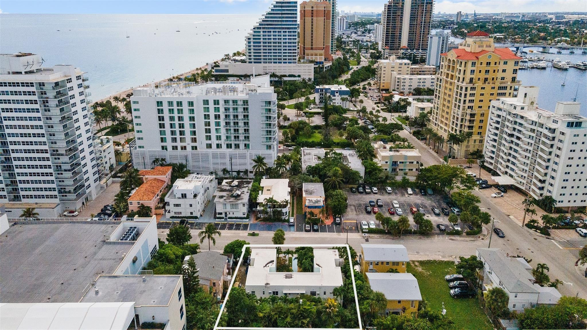 BREAKERS SEVILLE CO-OP - Residential Lease