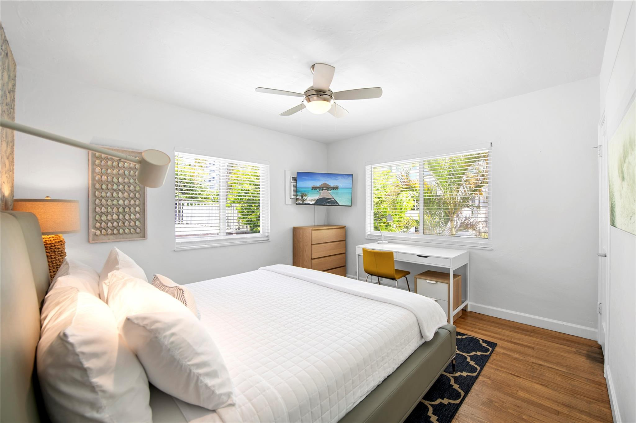 BREAKERS SEVILLE CO-OP - Residential Lease