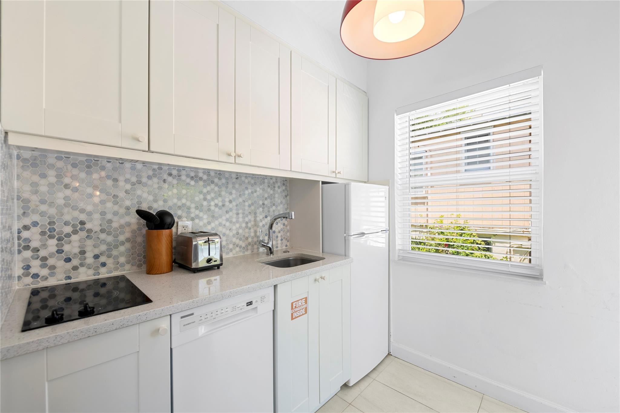 BREAKERS SEVILLE CO-OP - Residential Lease