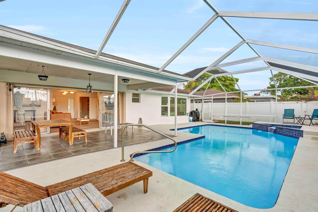 Photo of 108 Timber Run E, Riviera Beach, FL 33407 (MLS # R11099001)