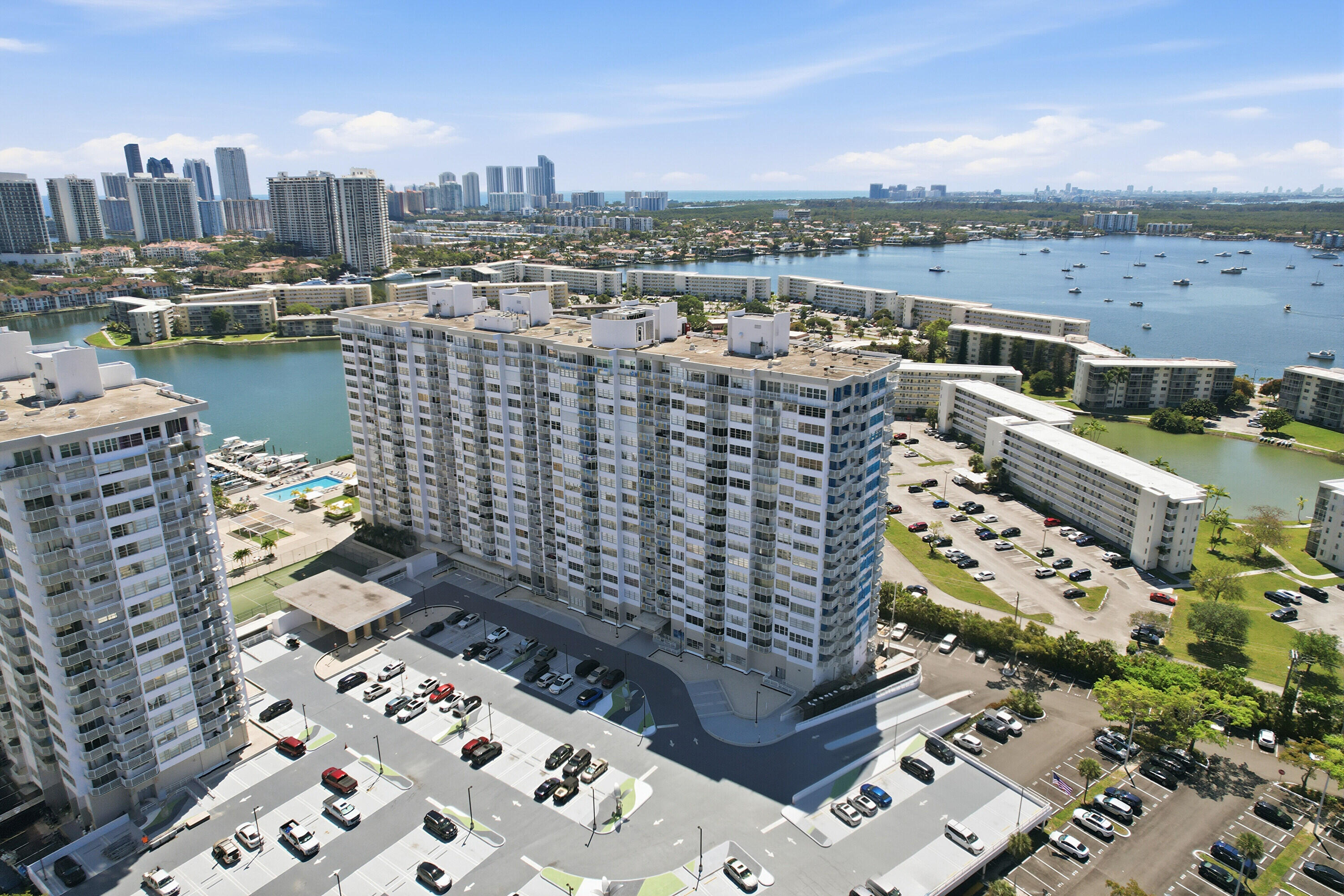 DEL PRADO MARINA - Residential