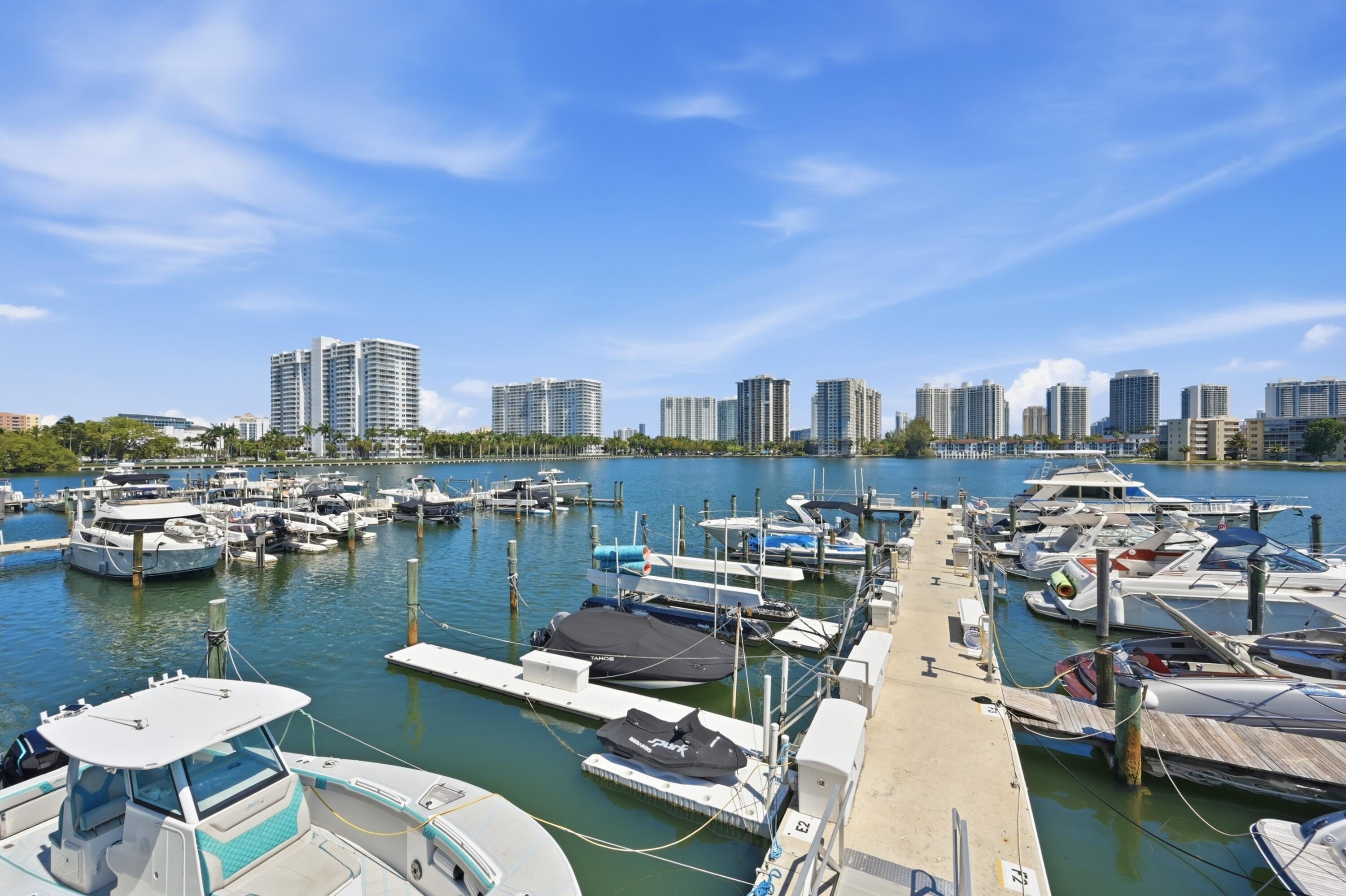 DEL PRADO MARINA - Residential