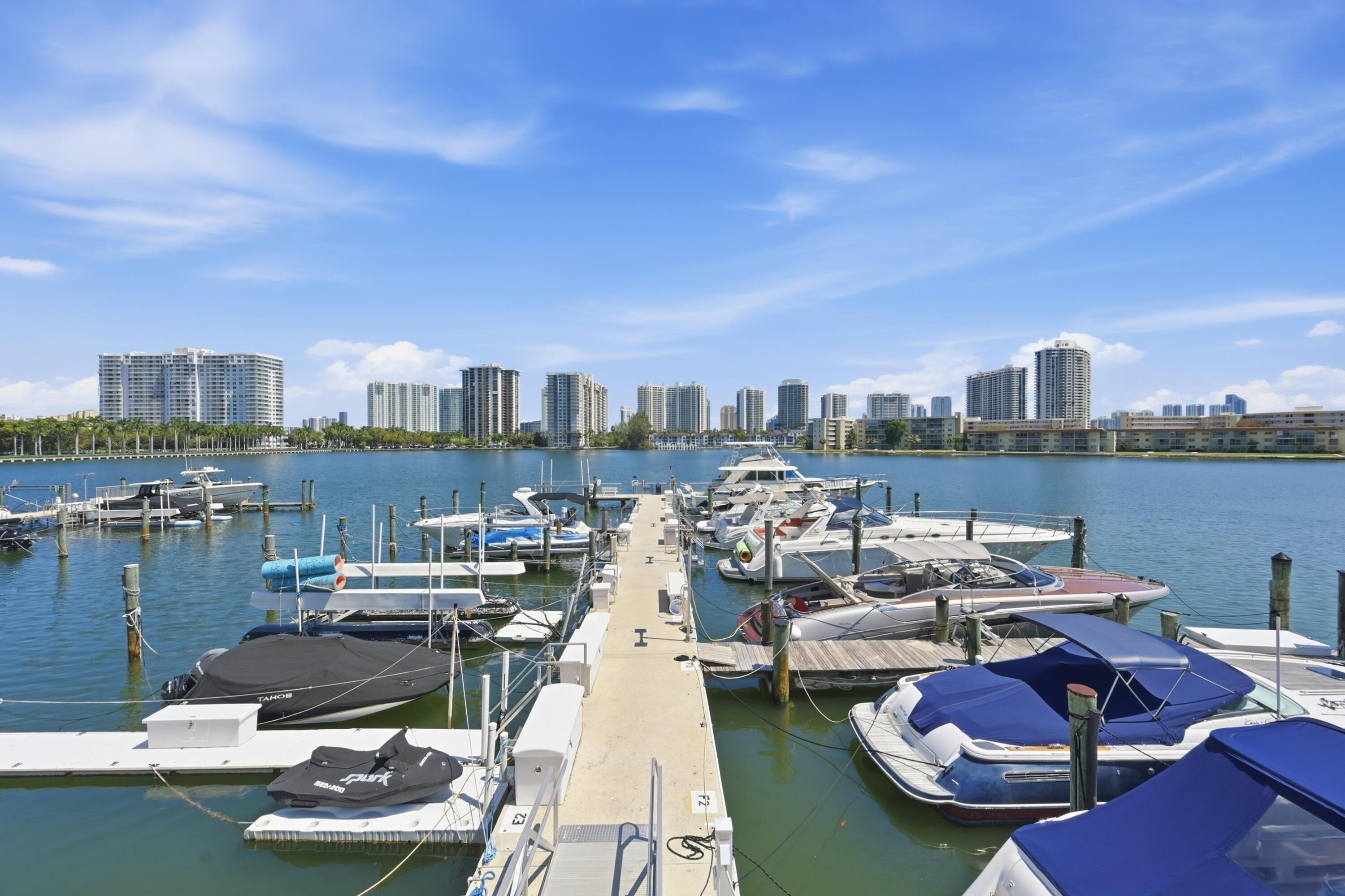 DEL PRADO MARINA - Residential