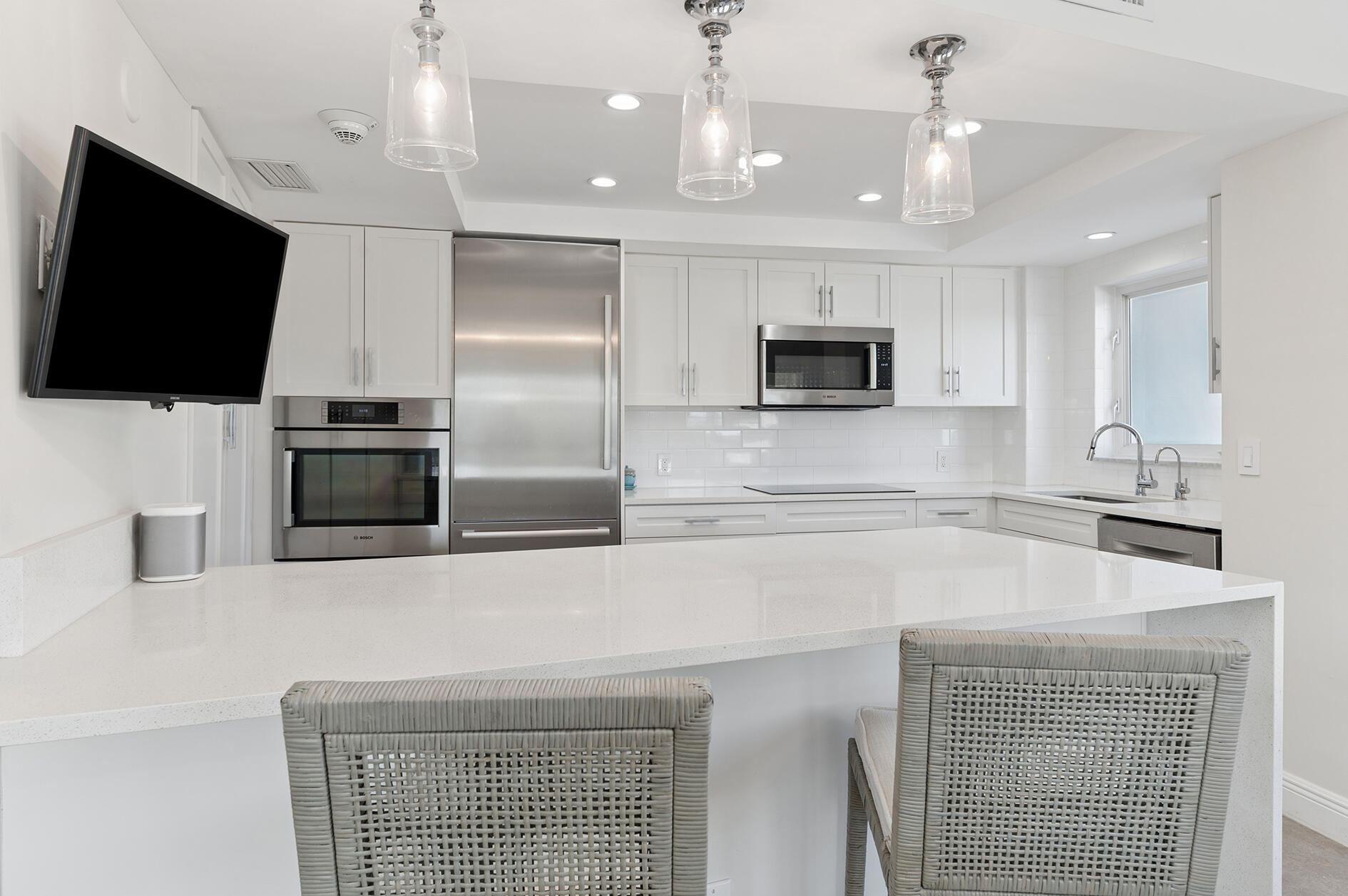 555 SE 6th Avenue 1f