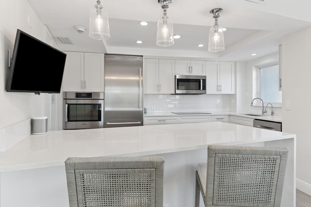 Photo of 555 SE 6th Avenue #1f, Delray Beach, FL 33483 (MLS # R11162477)