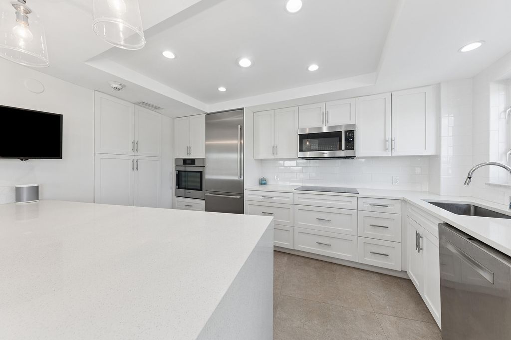 Photo of 555 SE 6th Avenue #1f, Delray Beach, FL 33483 (MLS # R11162477)