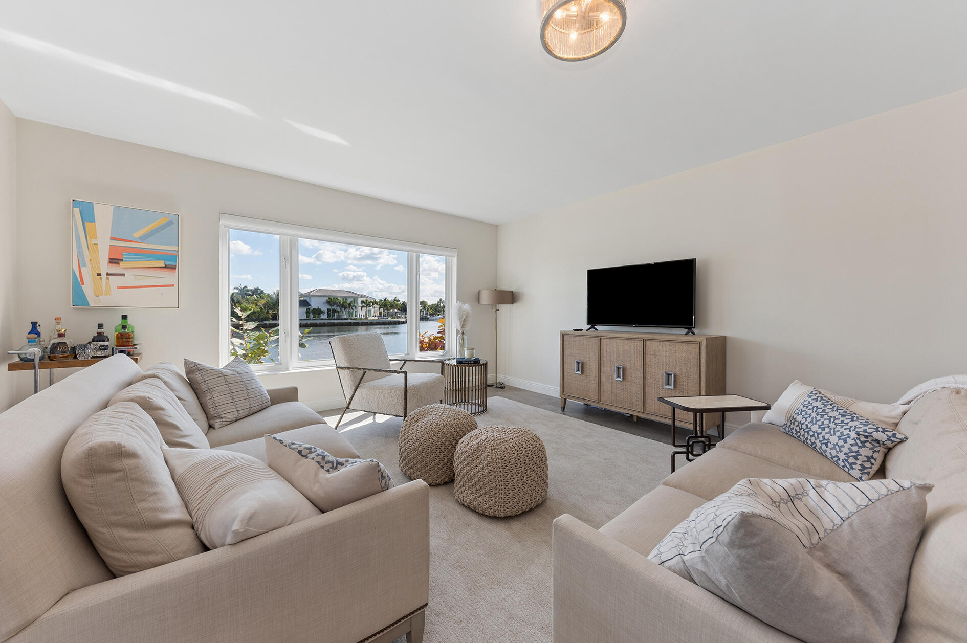 555 SE 6th Avenue 1f