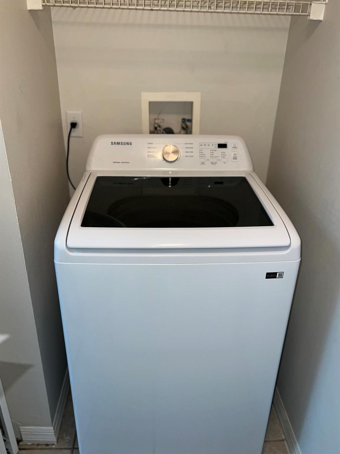 EVERGREEN LAKES CONDO - Residential Lease
