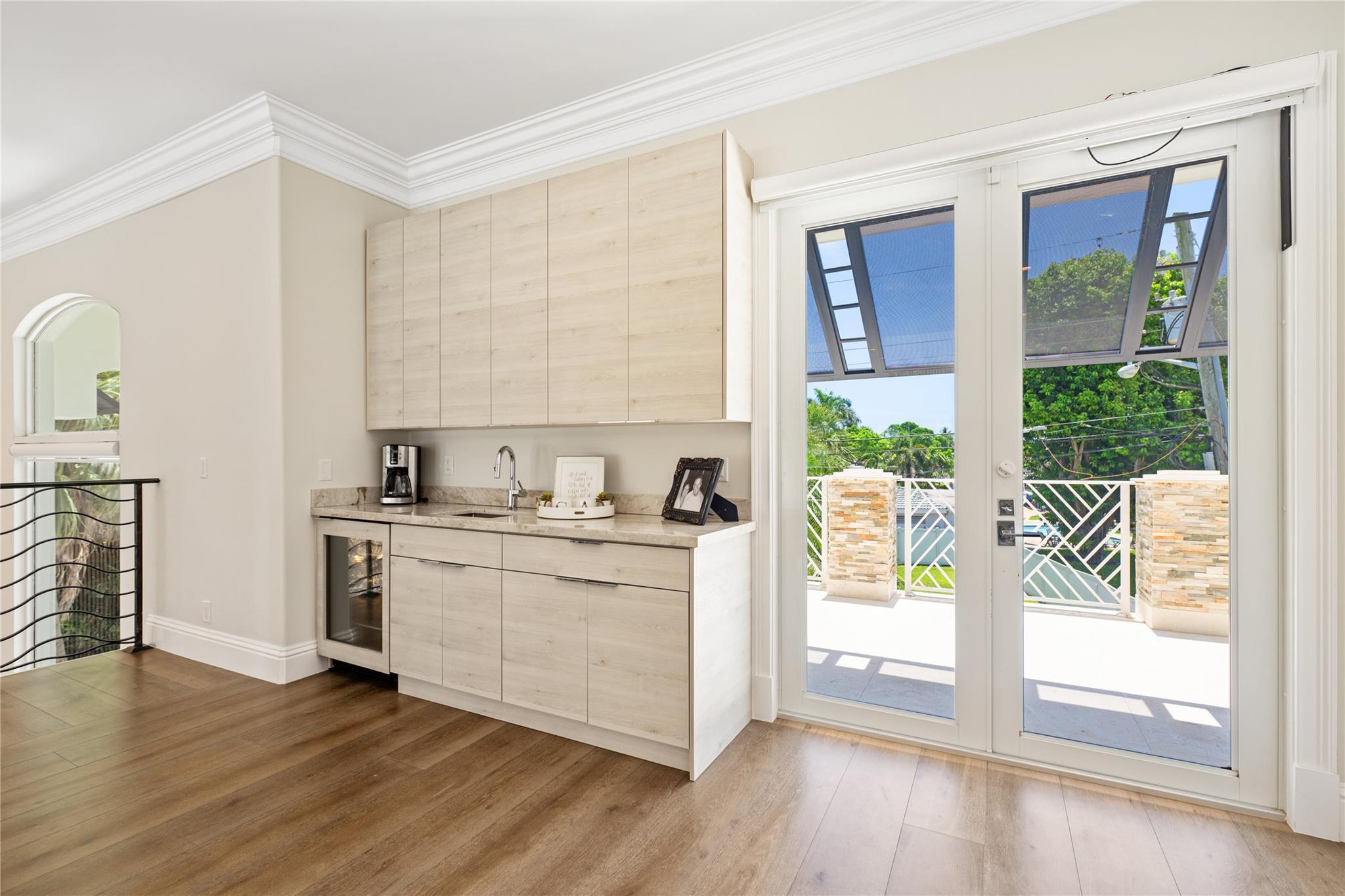 HILLSBORO SHORES SEC B - Residential