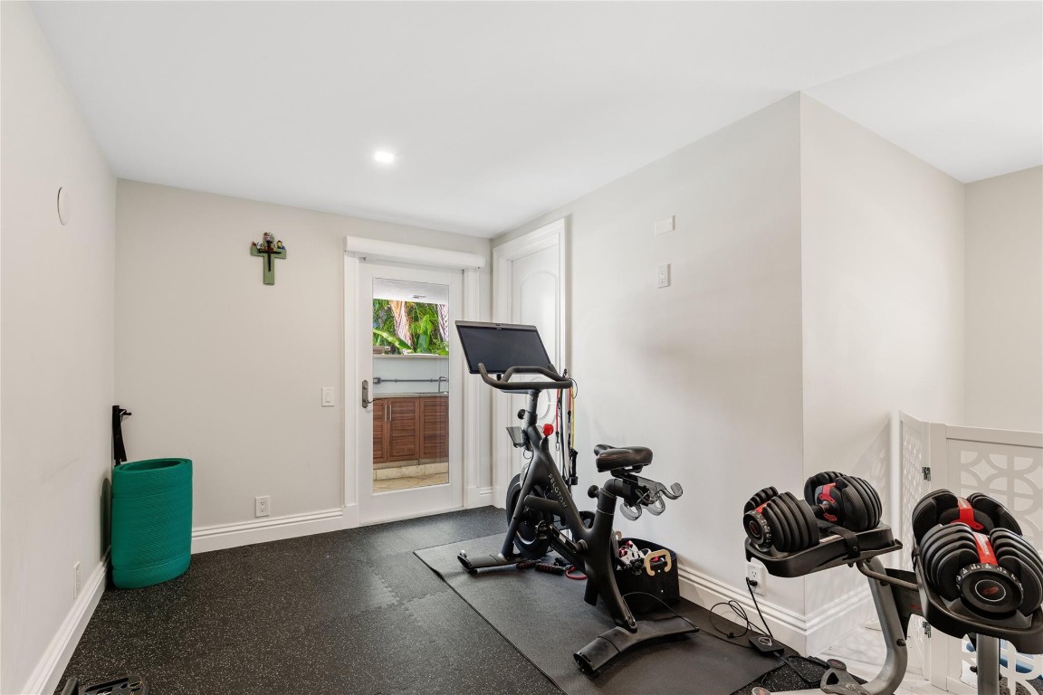 HILLSBORO SHORES SEC B - Residential