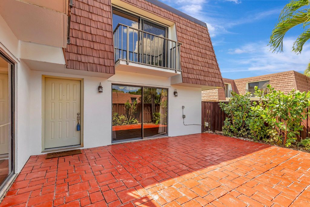 Photo of 3581 SW Sunset Trace Circle, Palm City, FL 34990 (MLS # R11000195)