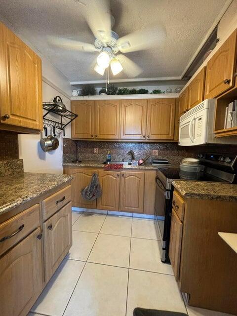 REGAL PALMS MAYFAIR COND - Residential