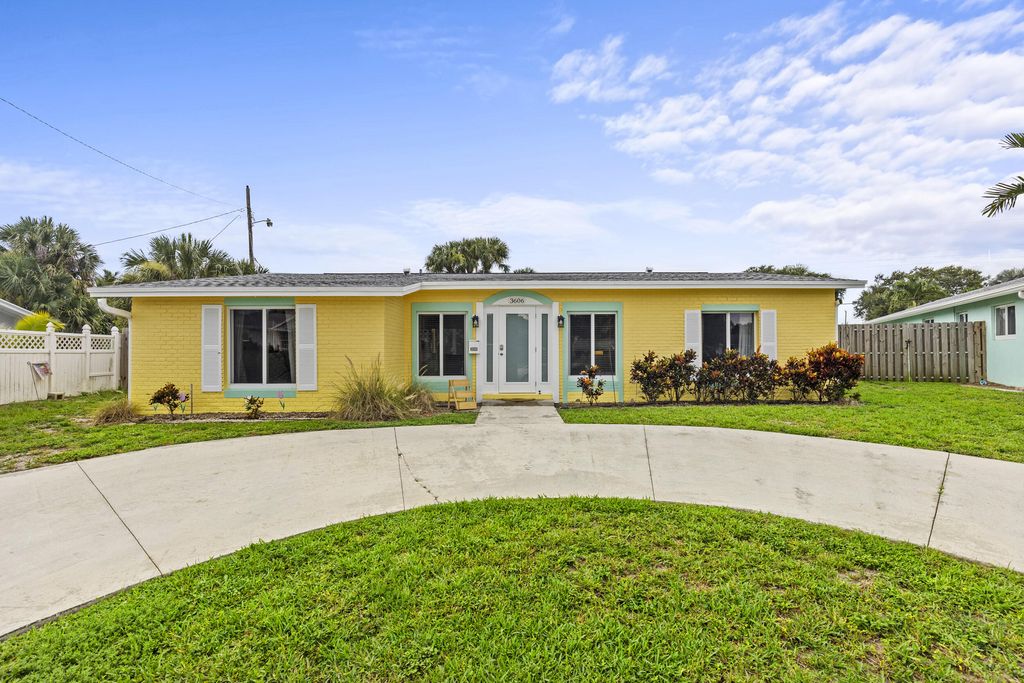 Photo of 3606 Daisy Avenue, Palm Beach Gardens, FL 33410 (MLS # R11106680)