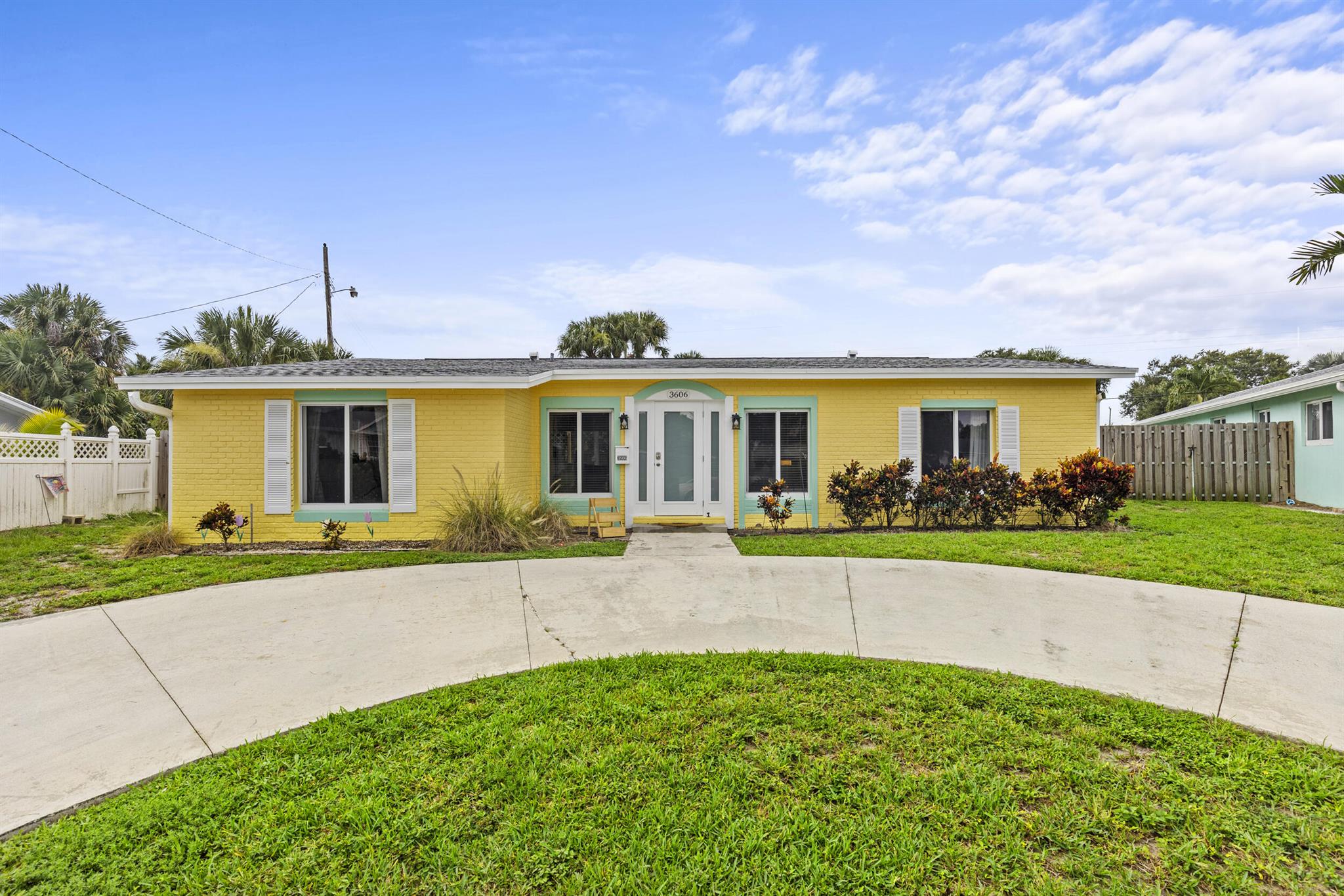 3606 Daisy Avenue
