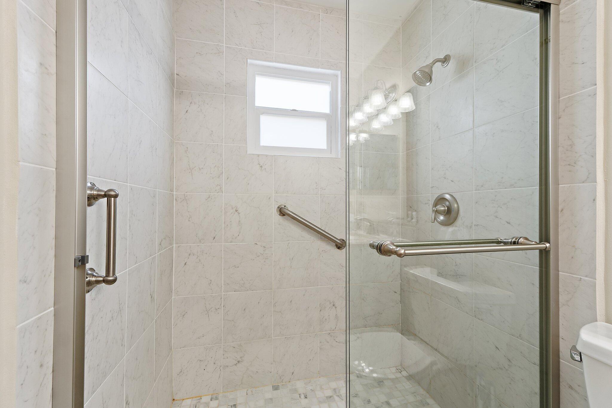 HOBE SOUND ESTATES - Residential