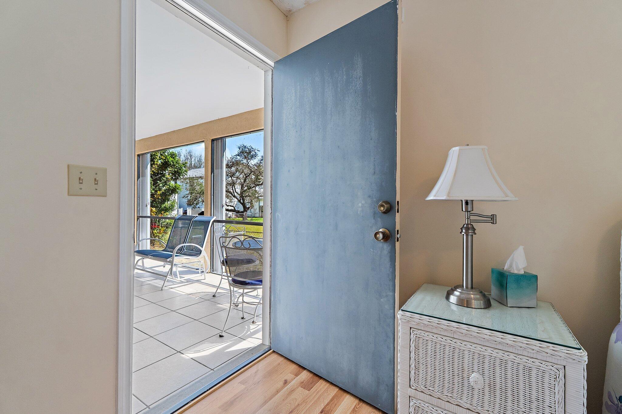 HOBE SOUND ESTATES - Residential