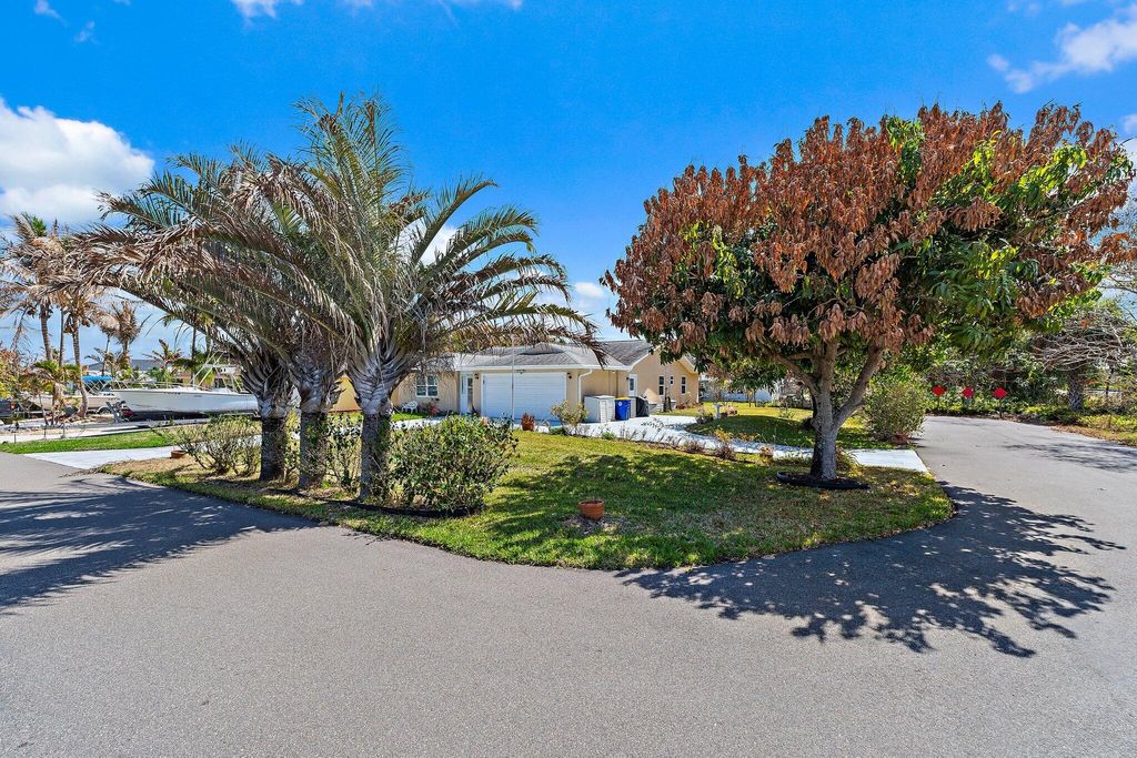 Photo of 7954 SE Carlton Street E, Hobe Sound, FL 33455 (MLS # R11169658)