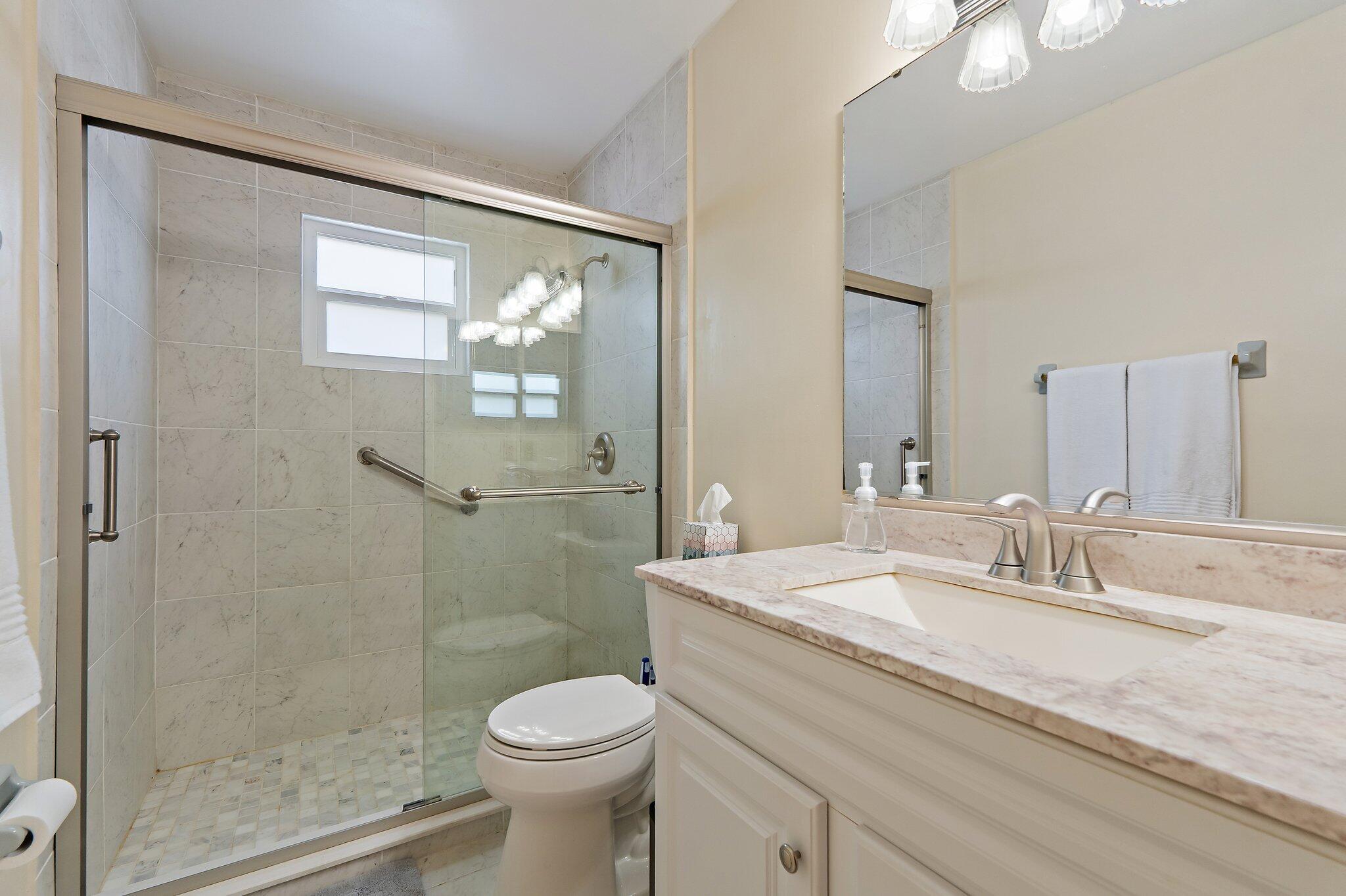 HOBE SOUND ESTATES - Residential