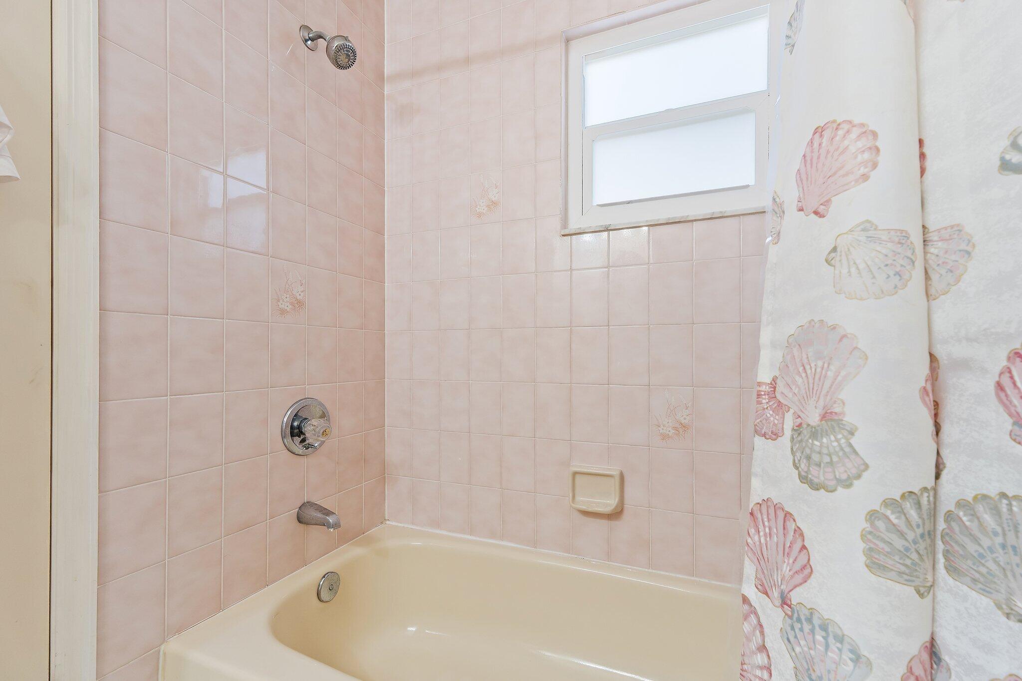 HOBE SOUND ESTATES - Residential