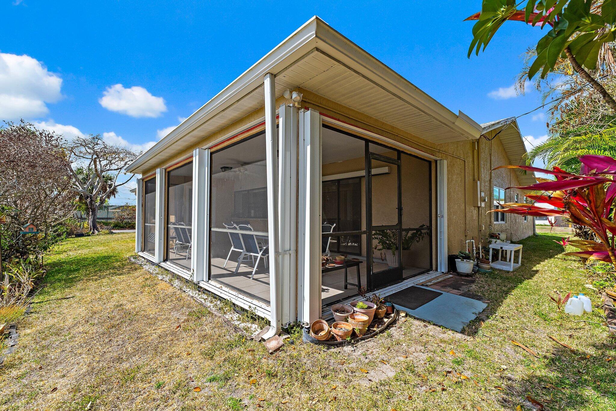 HOBE SOUND ESTATES - Residential