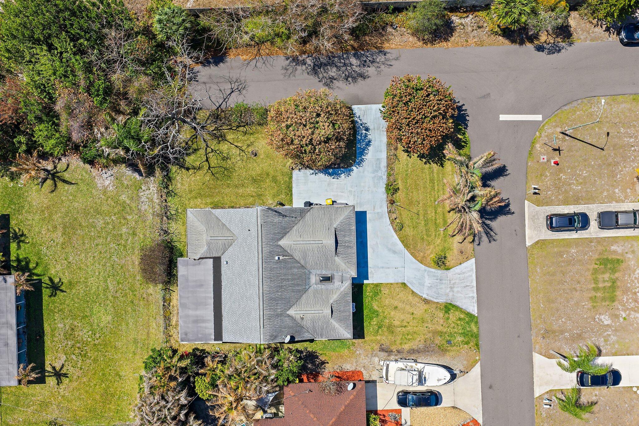 7954 SE Carlton Street E