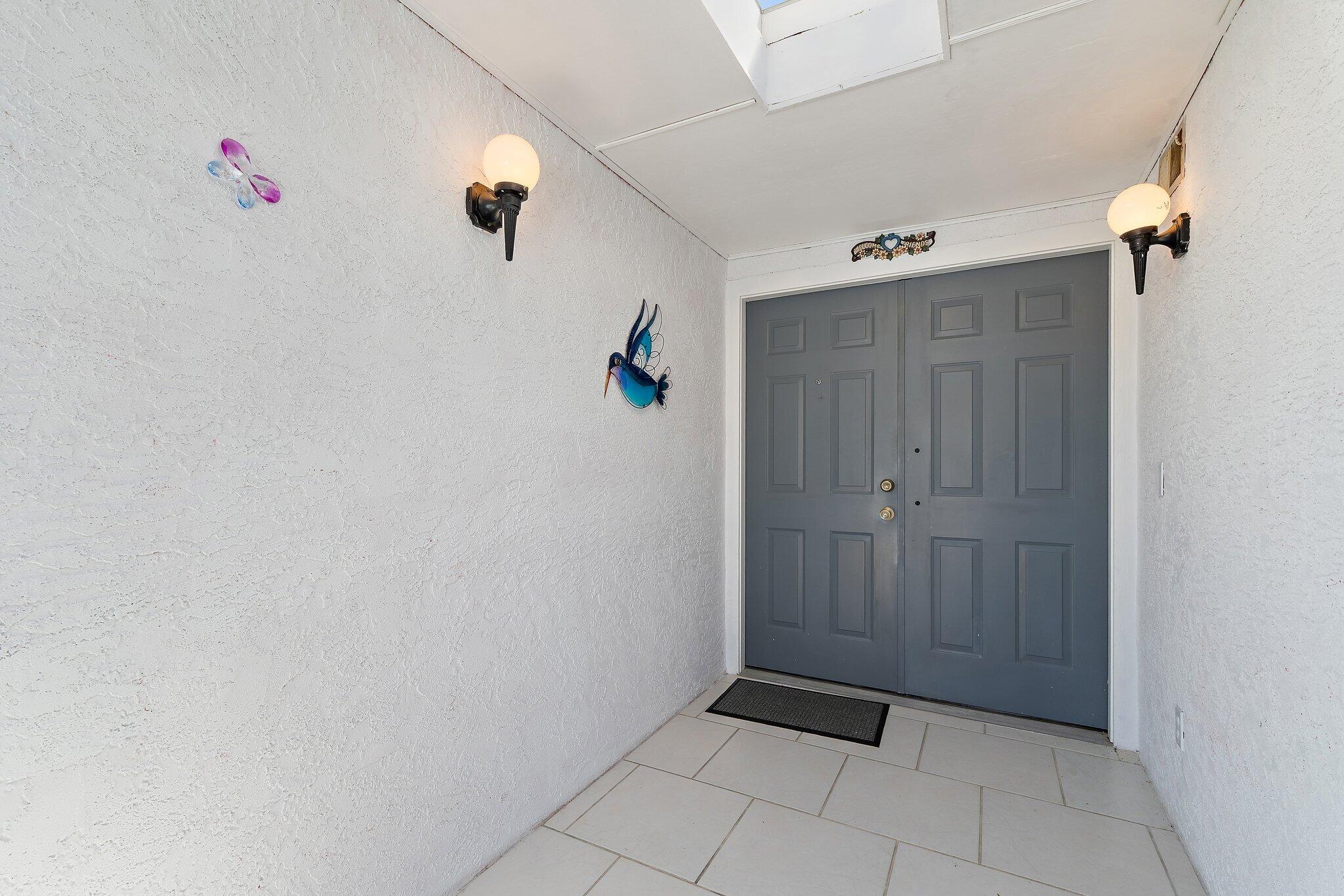 HOBE SOUND ESTATES - Residential