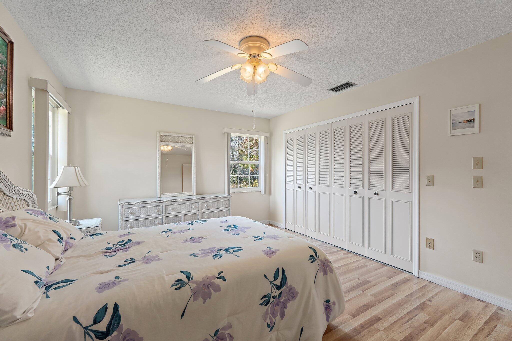 HOBE SOUND ESTATES - Residential