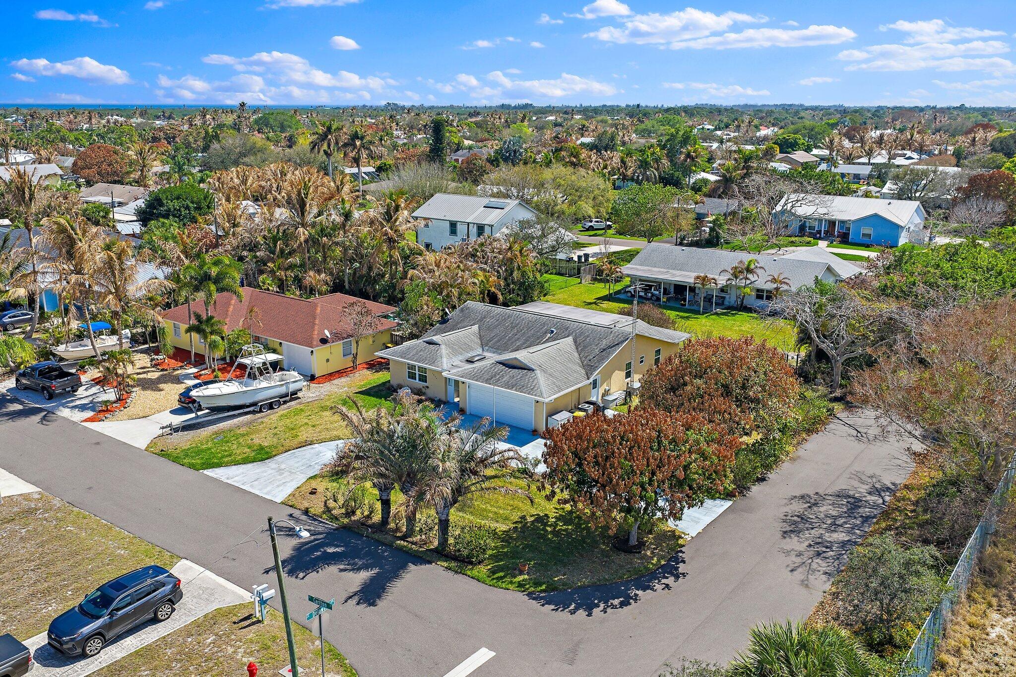 7954 SE Carlton Street E