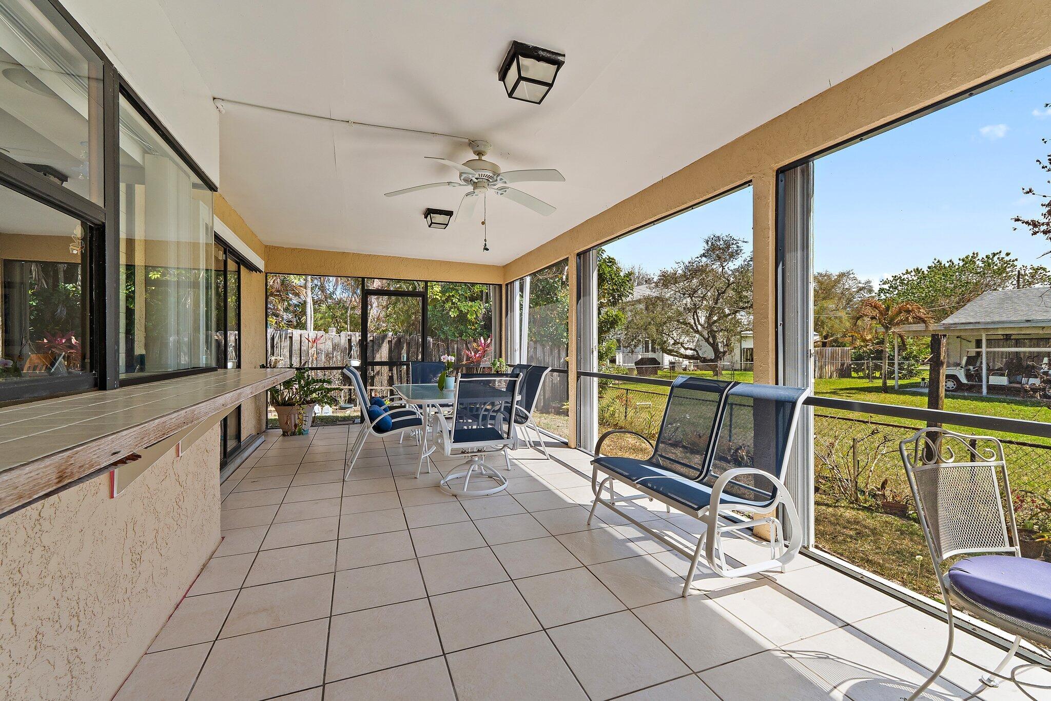 HOBE SOUND ESTATES - Residential