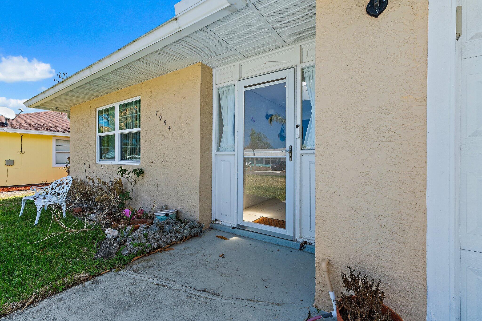 HOBE SOUND ESTATES - Residential