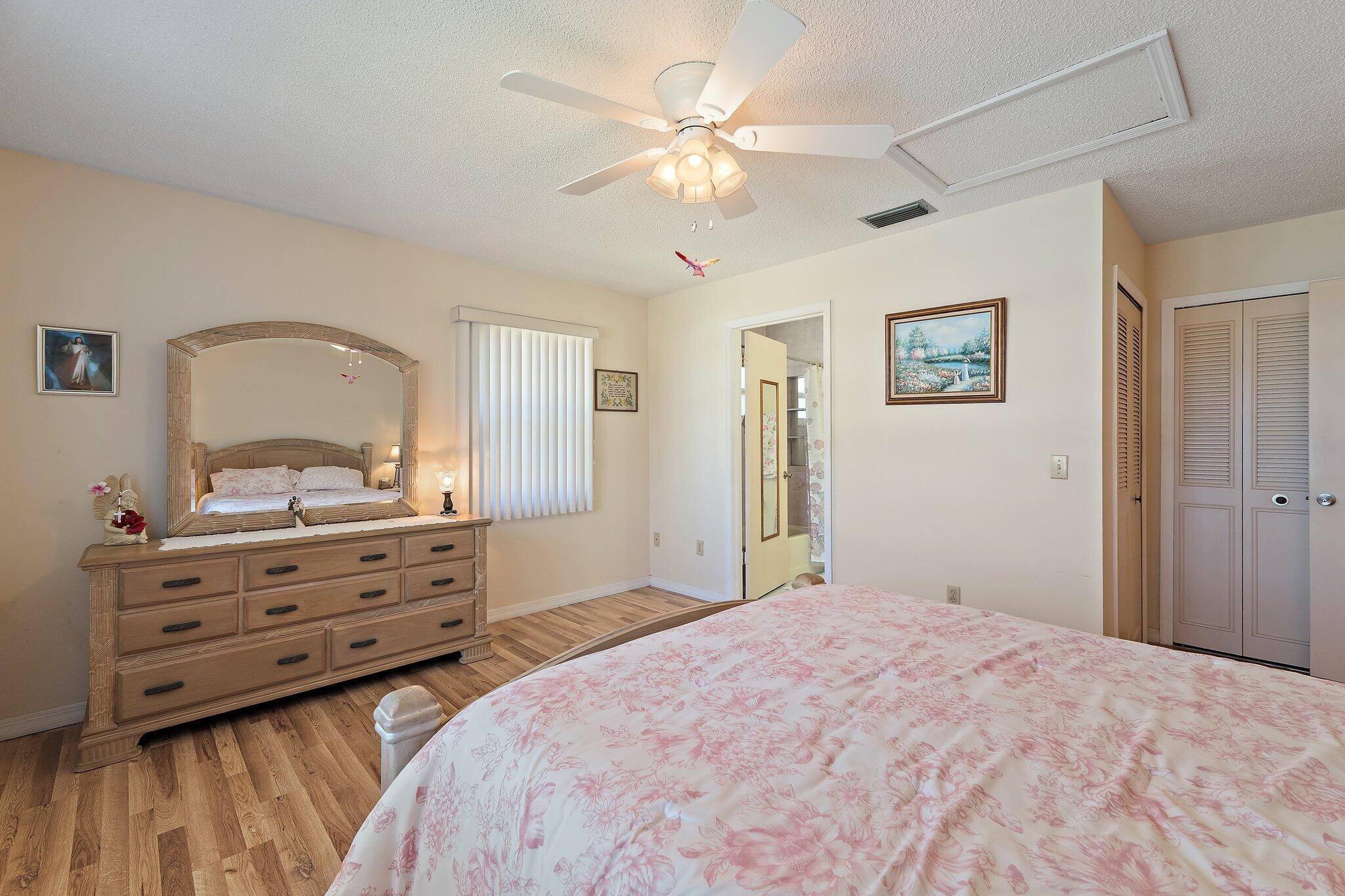 HOBE SOUND ESTATES - Residential