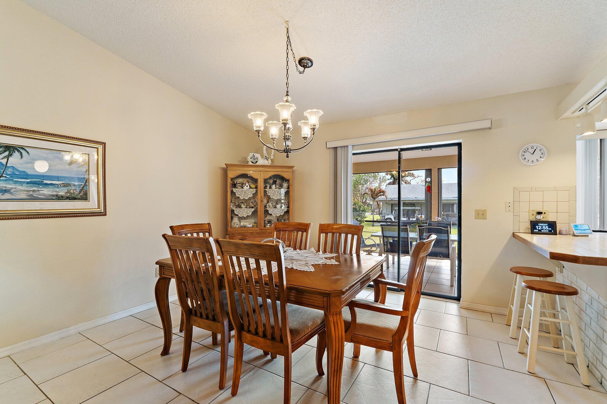 HOBE SOUND ESTATES - Residential