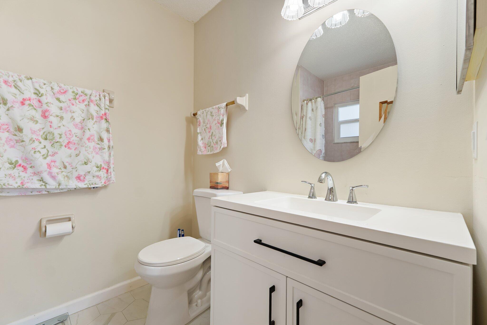 HOBE SOUND ESTATES - Residential