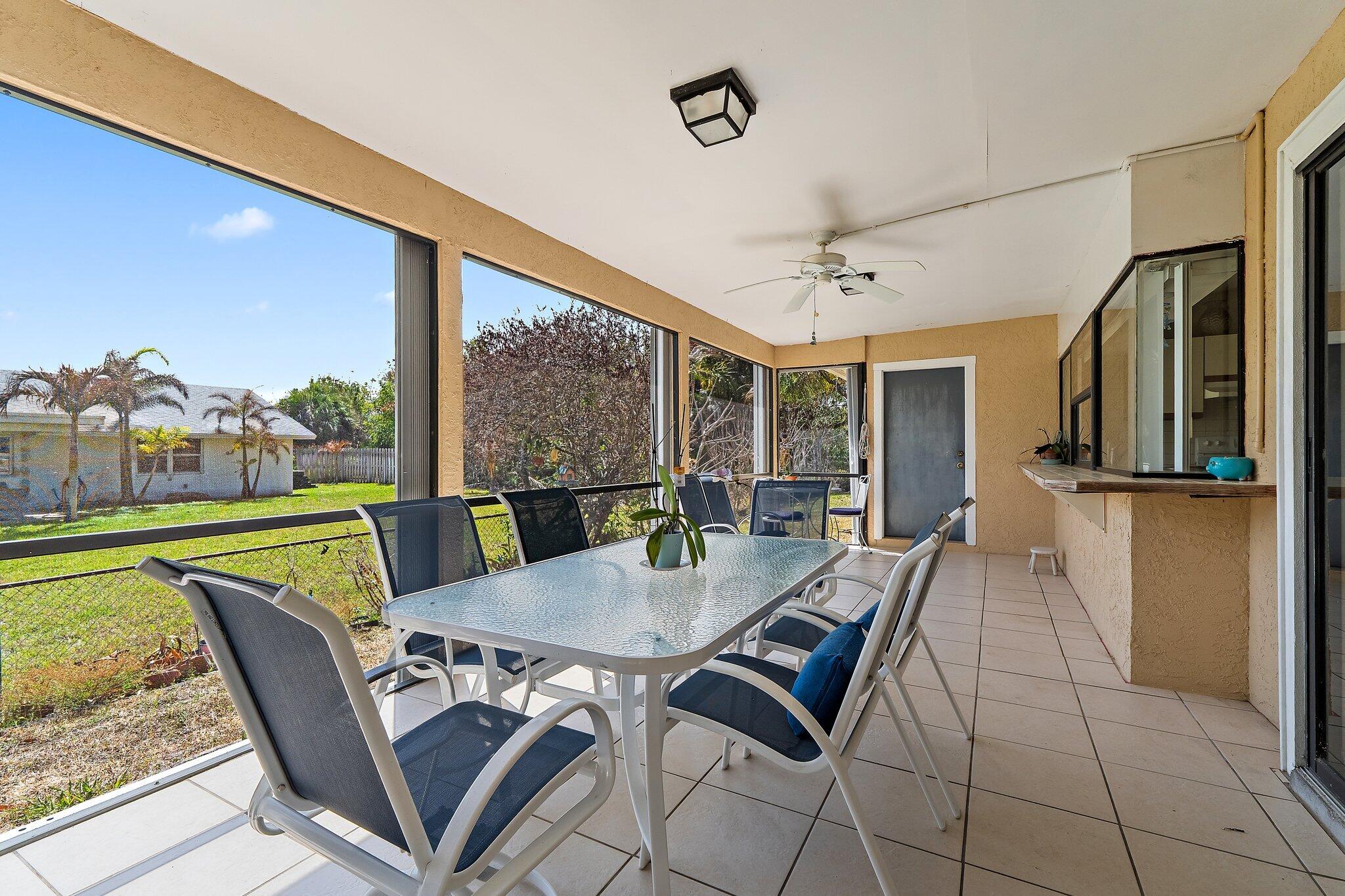 HOBE SOUND ESTATES - Residential