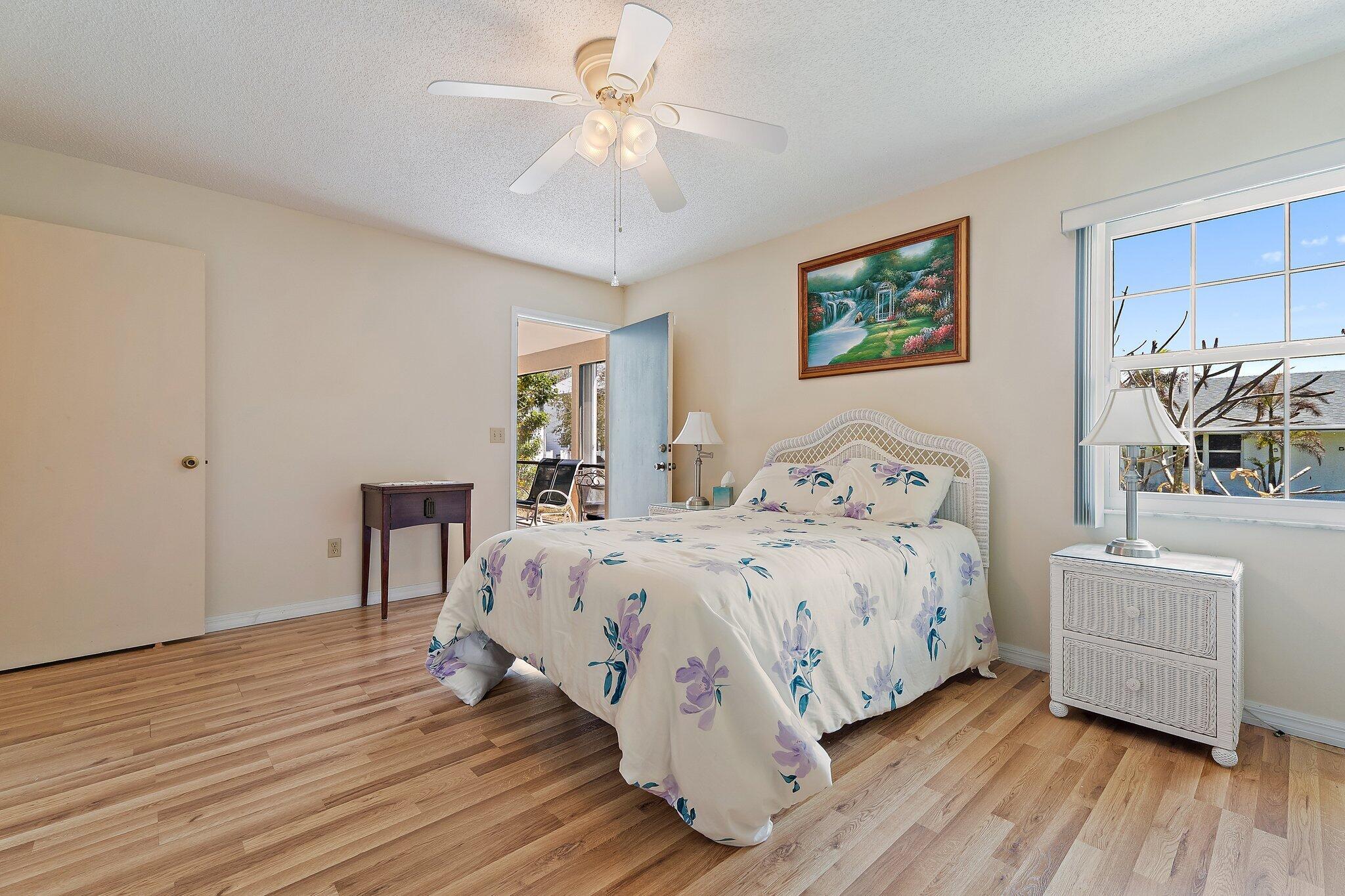 HOBE SOUND ESTATES - Residential