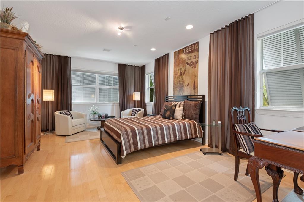 Colee's IV Townhomes - Residential